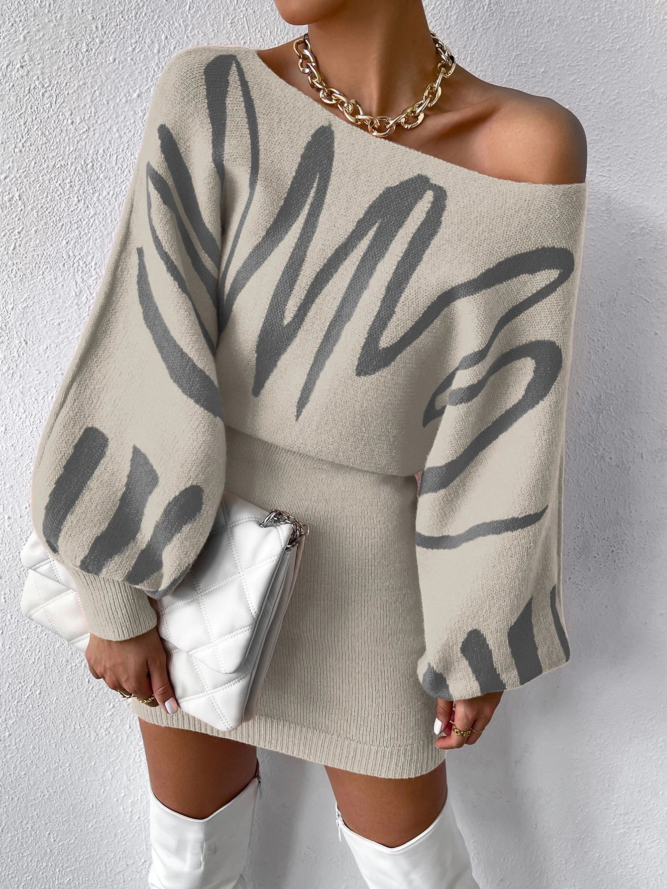 Chiquease Graphic Pattern Batwing Sleeve Sweater Dress