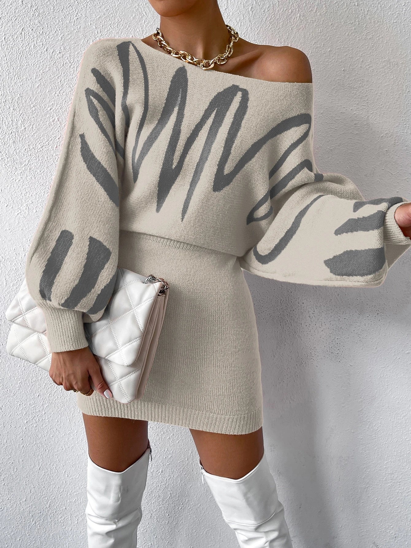 Chiquease Graphic Pattern Batwing Sleeve Sweater Dress